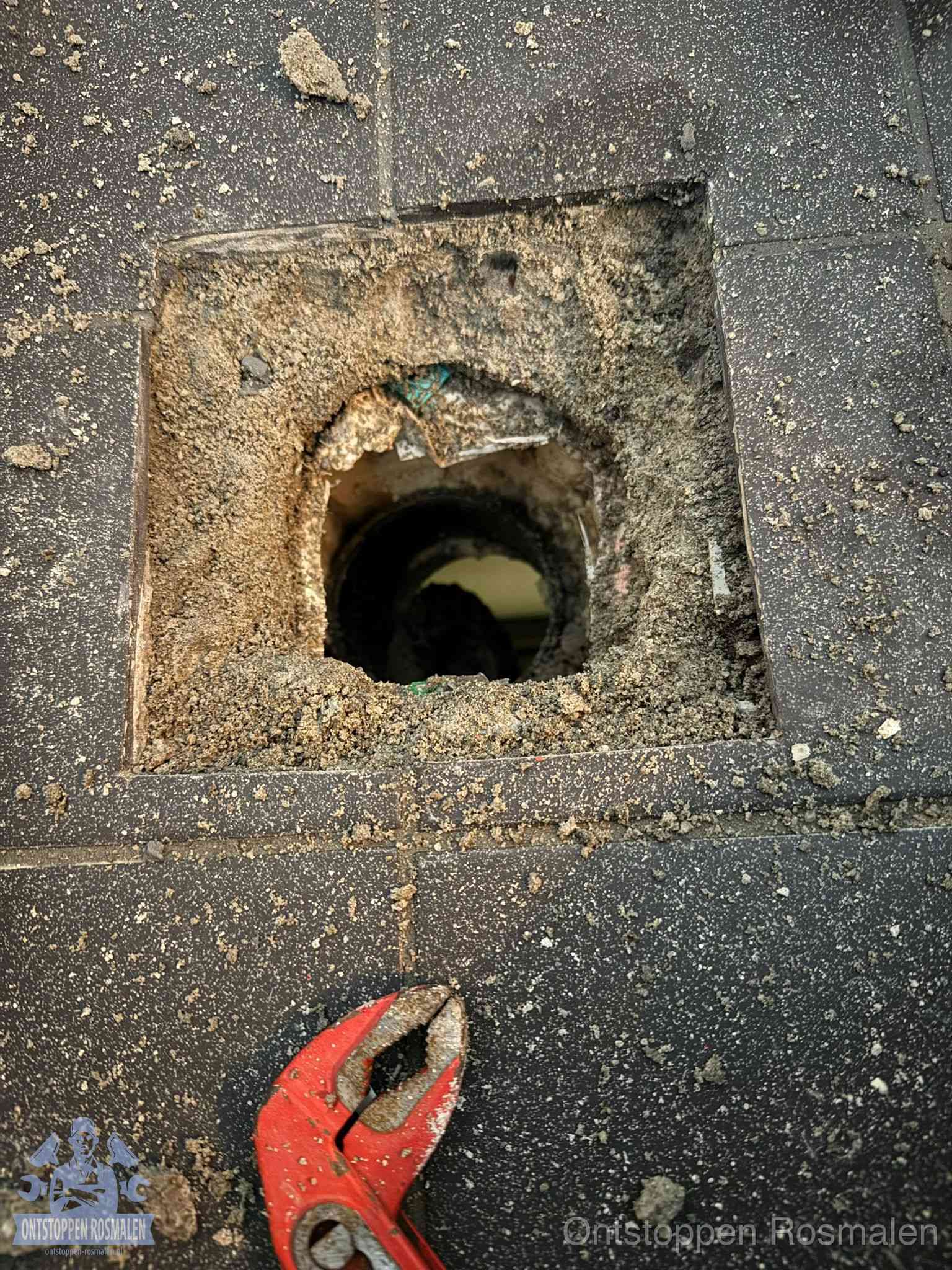 Rioolputje erfgrens eigendom in Rosmalen